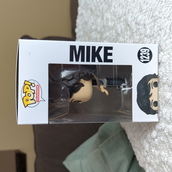 Stranger Things Mike Funko Pop NEW 1239 - Picture 4 of 7